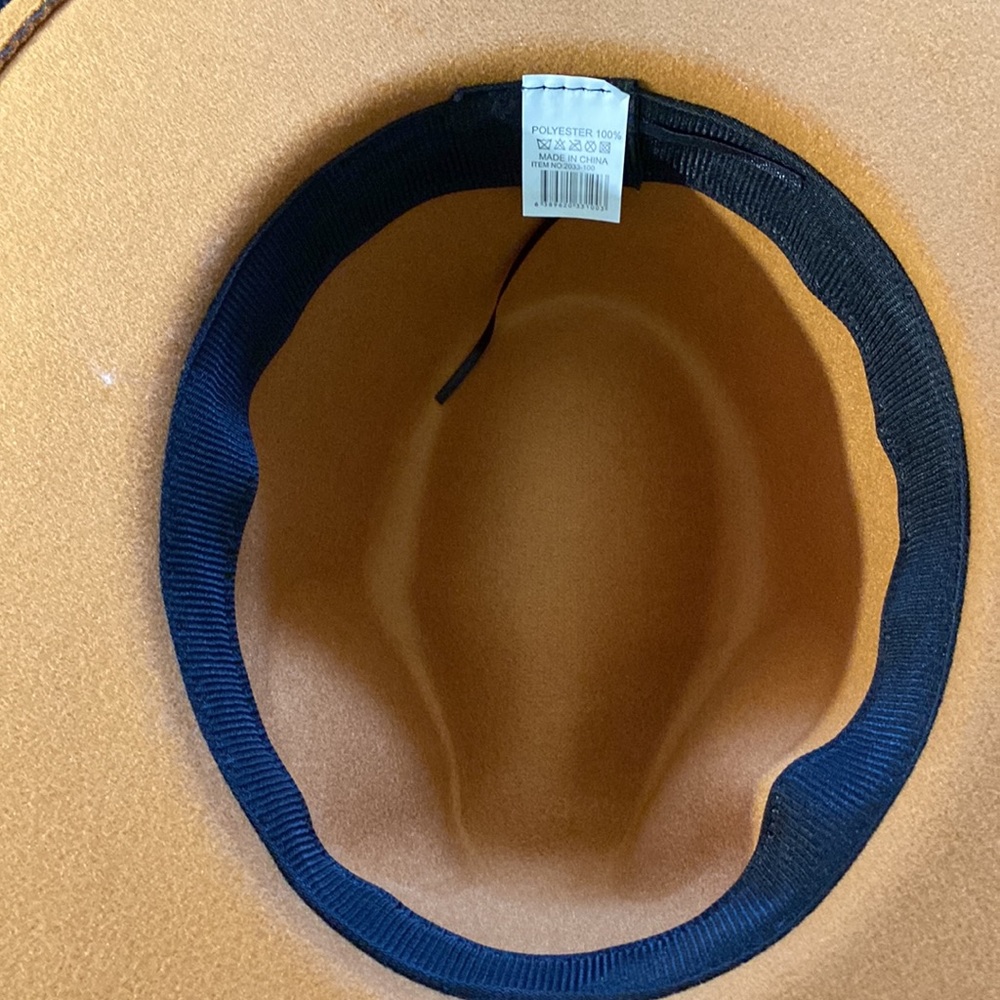 Women’s Hat - Picture 4 of 8